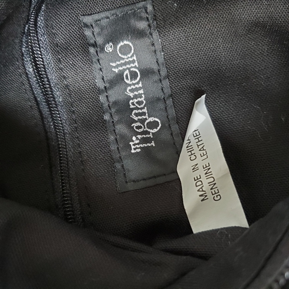 SOLD Vintage Tignanello Genuine Leather Backpack - Picture 8 of 8